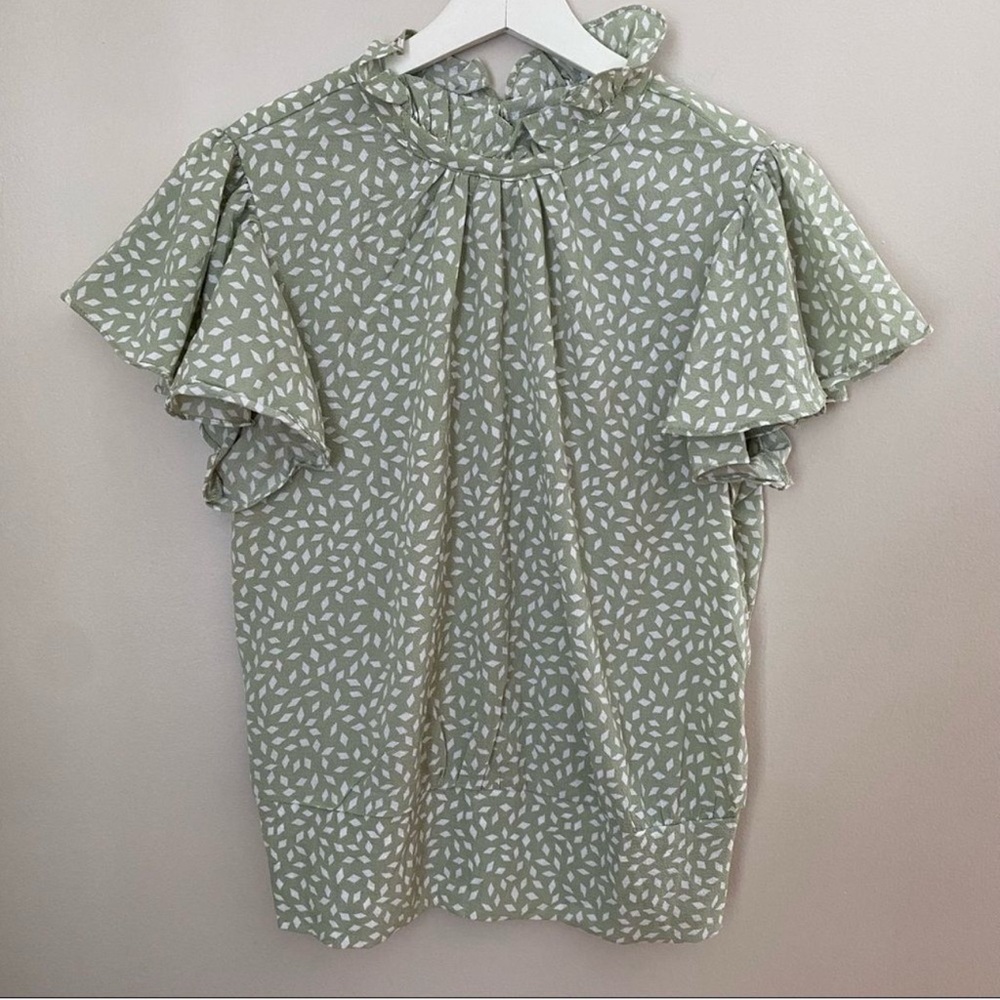 Stem & Vine Flutter sleeve blouse
